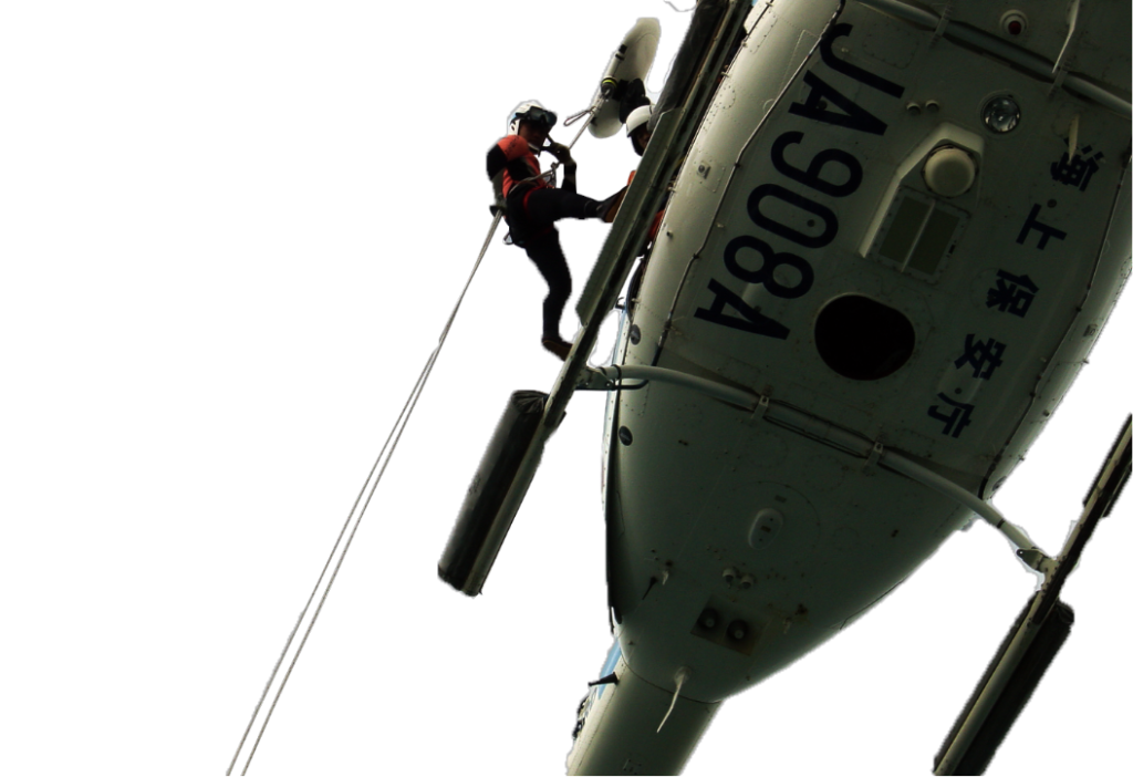 X-MOBBY'S（エックスモビーズ）イメージ画像 空中でヘリから救助隊員が降りるところ。